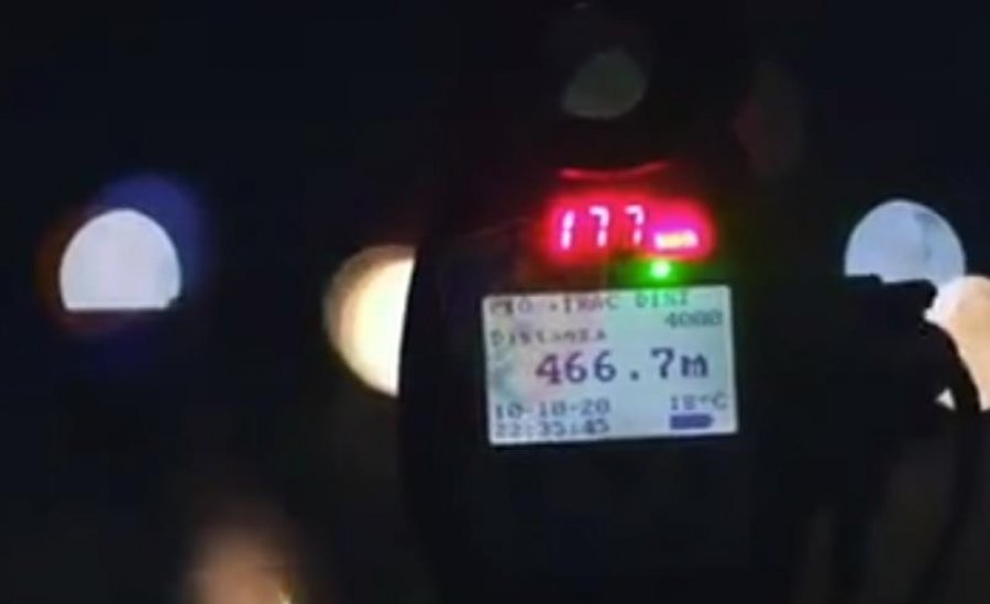 Me 177 km/h në autostradën Tiranë-Durrës, policia u zë pritë ‘pilotëve të vdekjes’