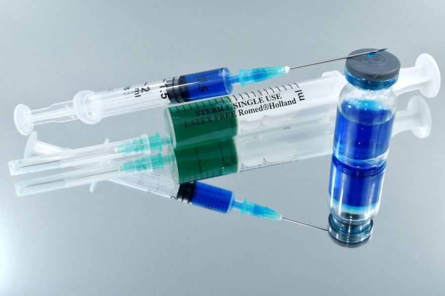 Gjigandi farmaceutik Pfizer shpreson të kërkoi autorizimin për vaksinën e koronavirusit në nëntor