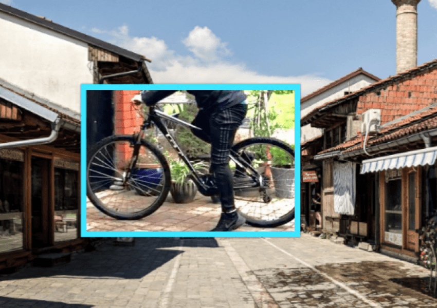E pazakontë: Djemtë rrahin me biçikletë nënën e tyre në Gjakovë
