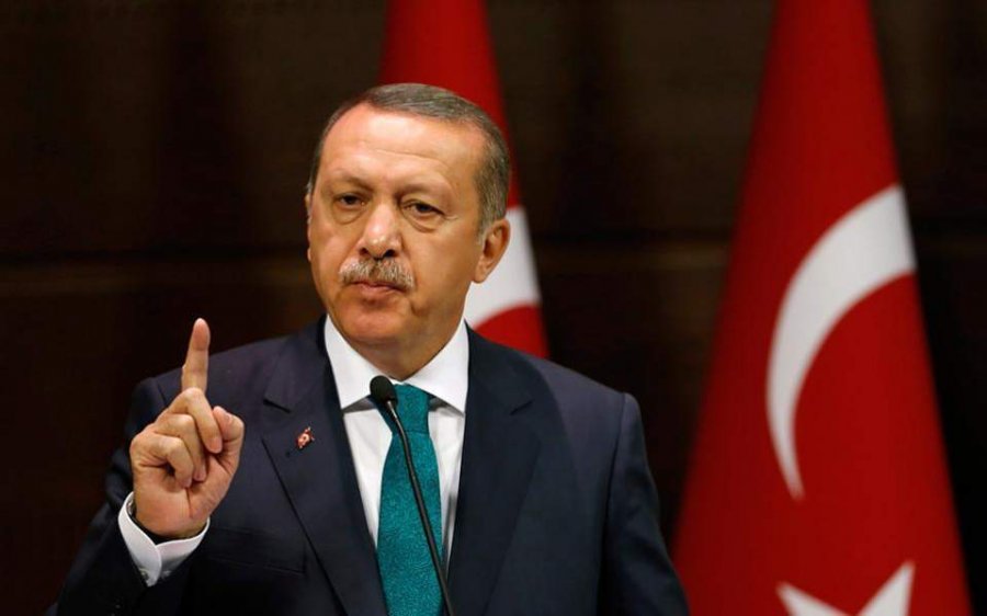 ‘Po shkojmë drejt qëllimeve tona’/ Erdogan rrit presionin ndërsa anija turke i afrohet Greqisë