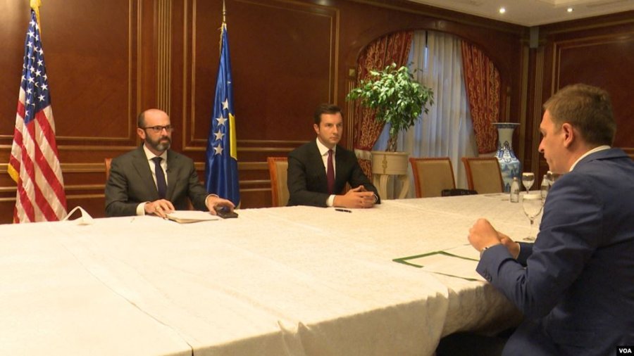 Zyrtarët amerikanë në Kosovë: Marrëveshjet në Washington, nuk zëvendësojnë bisedimet politike në Bruksel