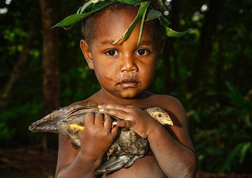 Ky fotograf tregon se si duket fëmijëria në shtete të ndryshme të botës