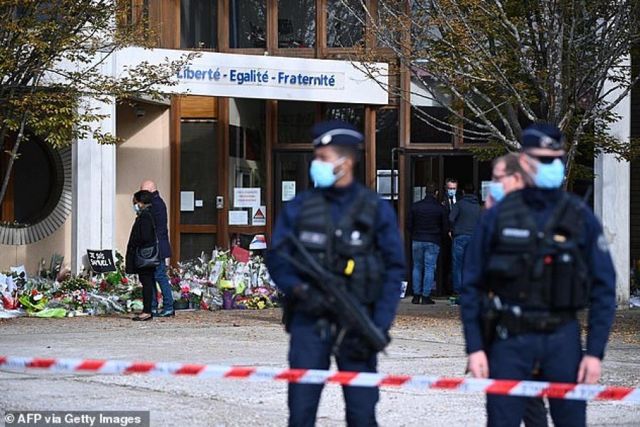 VIDEO/ Sulm terrorist në Francë, dy gra sulmohen me thikë