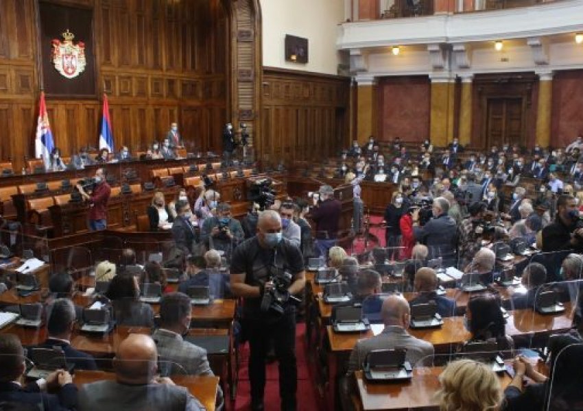 Daçiqit i del punë me deputetët shqiptarë të Luginës