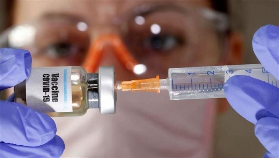 COVID-19, dy kompani farmaceutike rifillojnë testimin e vaksinës