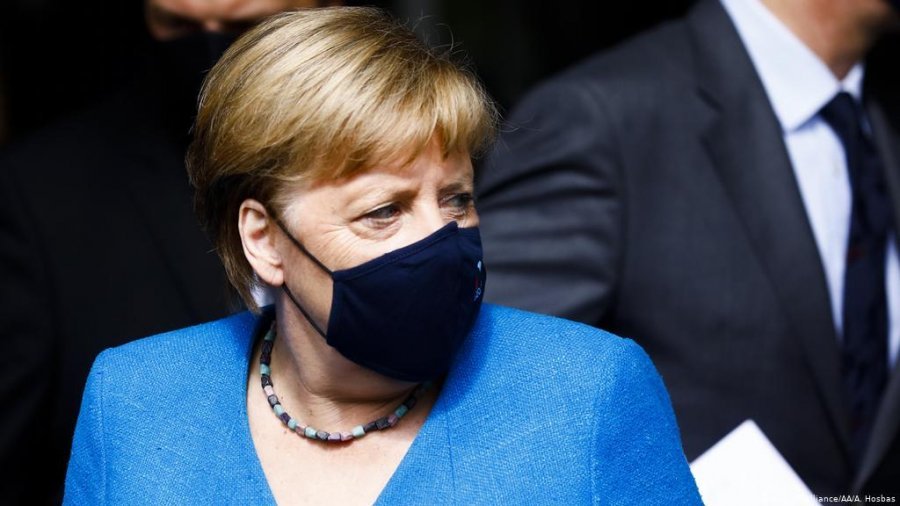 ‘Nëse mundeni, qëndroni në shtëpi’/ Merkel thirrje gjermanëve pas rritjes së frikshme të infeksioneve 