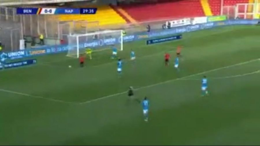 VIDEO/ Benevento kalon në avantazh ndaj Napolit, shënon Insigne