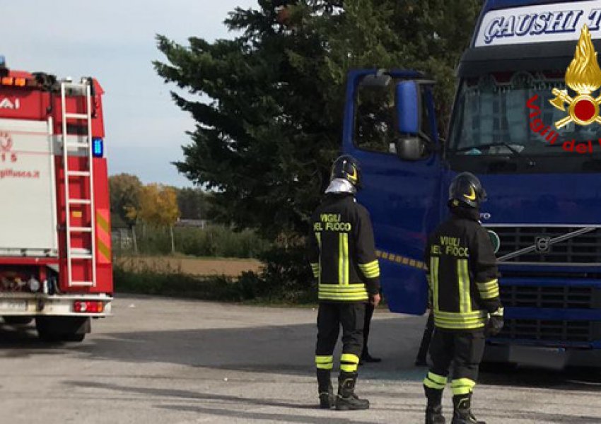 Gjendet i vdekur brenda kamionit 45-vjeçari shqiptar  