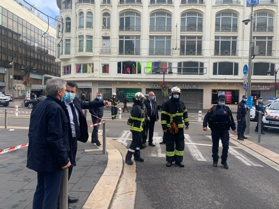 FOTO/ Sulm terrorist në Francë, flitet për disa viktima