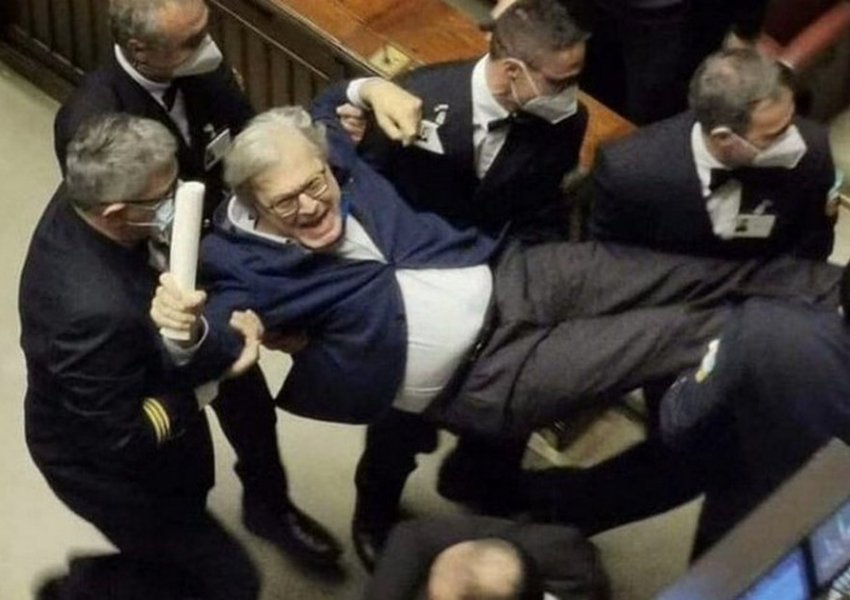 Vittorio Sgarbi nuk respektoi masat, nxirret ‘në ajër’ nga parlamenti