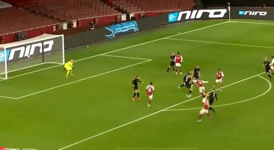 VIDEO/ Lëvizje magjike, sulmuesi i Arsenalit shënon supergol në Europa League