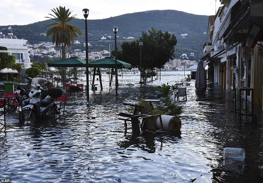 VIDEO e cunamit në Turqi dhe Greqi/ Ja sa lart u ngritën dallgët