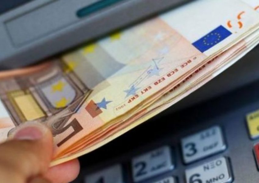 A e dini sa para kanë kosovarët të kursyera nëpër banka? Përgjigja do t’ju habisë    