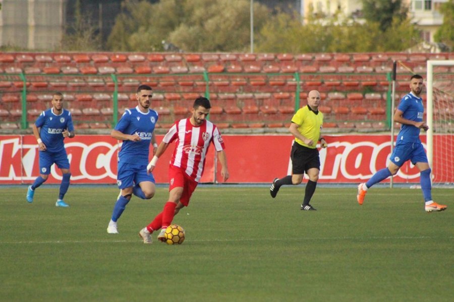 FOTO/ Asion Daja largohet nga Skënderbeu dhe firmos me klubin e ri