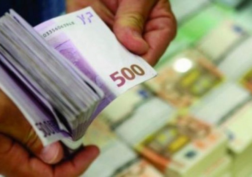Diaspora thyen rekord të dërgesave, për tetë muaj në Kosovë solli mbi 600 milionë euro