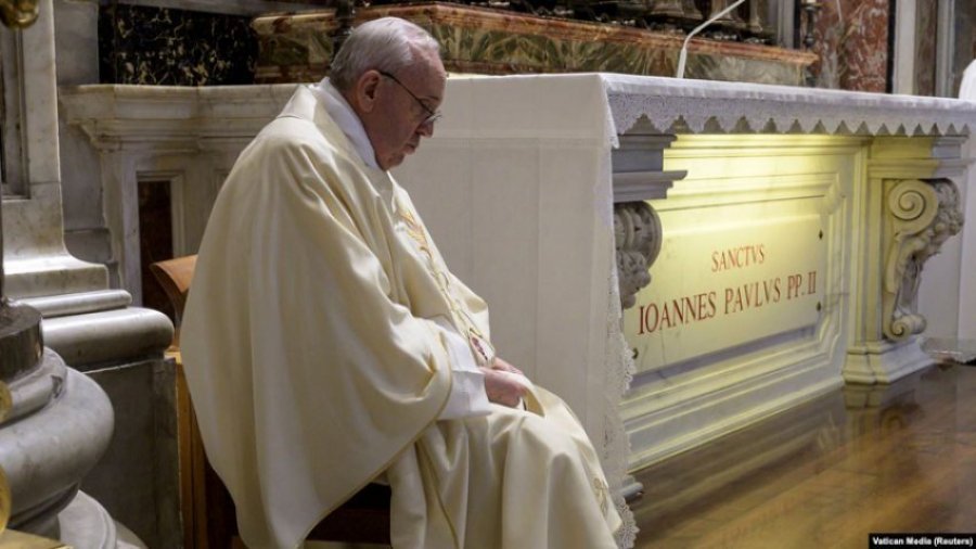 Papa bën thirrje të anulohet borxhi i vendeve të varfra