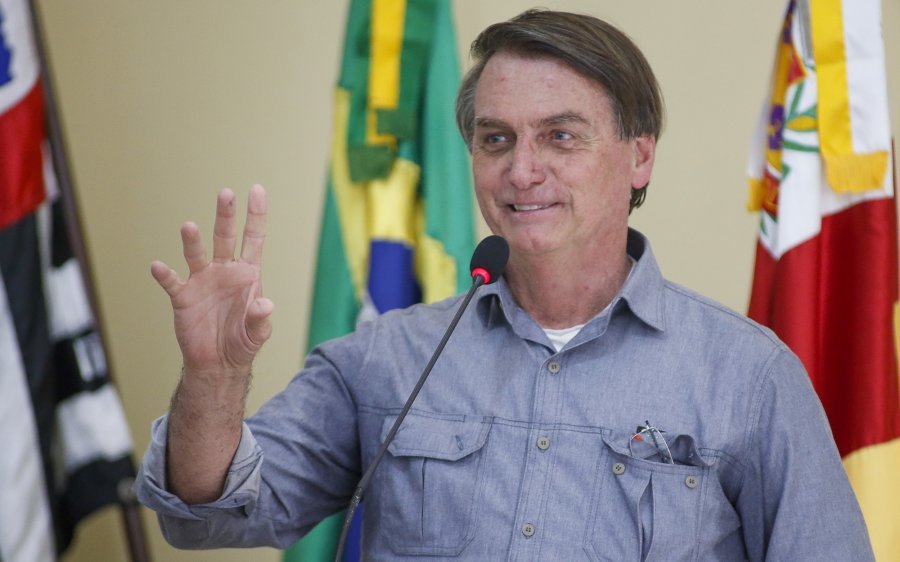 Jair Bolsonaro sfidon efektivitetin e vaksinave kundër koronavirusit