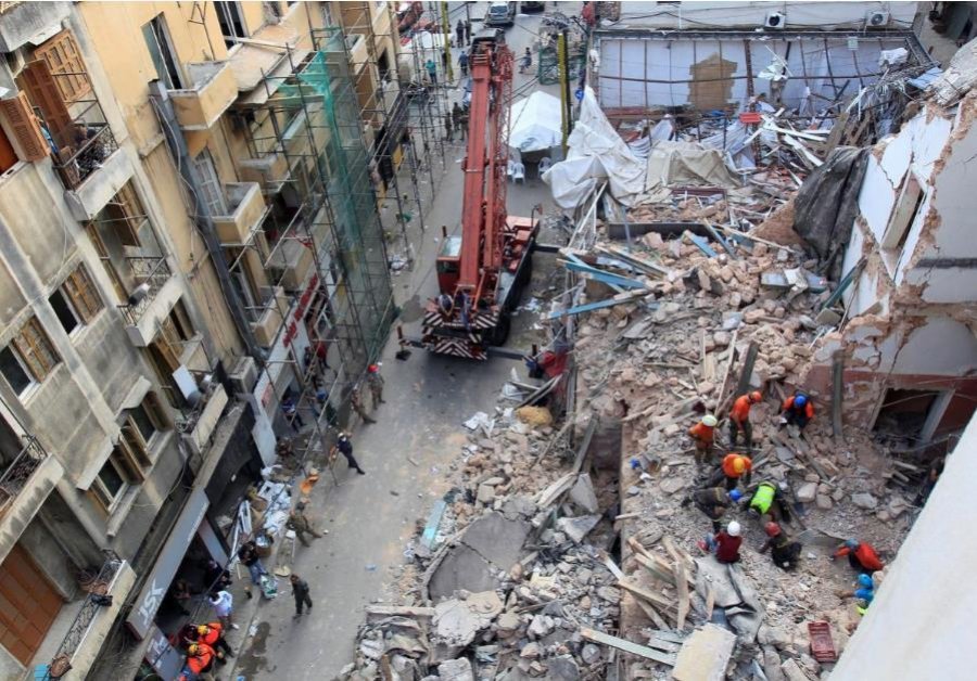 Shpëtuesit shoshitin rrënojat e Bejrutit, pasi dëgjojnë shenja jete një muaj pas shpërthimit