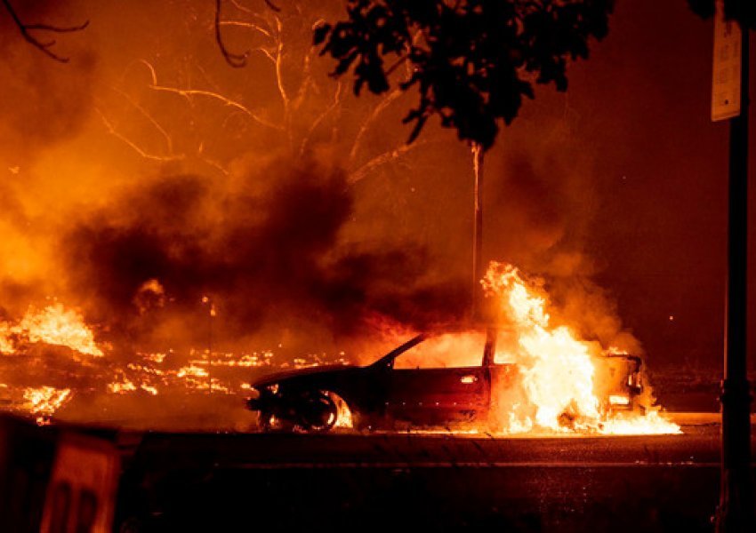 Zjarret në Oregon: dhjetra njerëz të zhdukur në flakët vdekjeprurëse