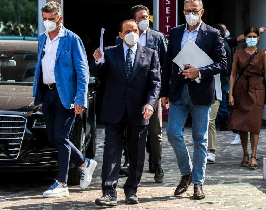 Silvio Berlusconi lë spitalin: ishte një tjetër arratisje e bukur