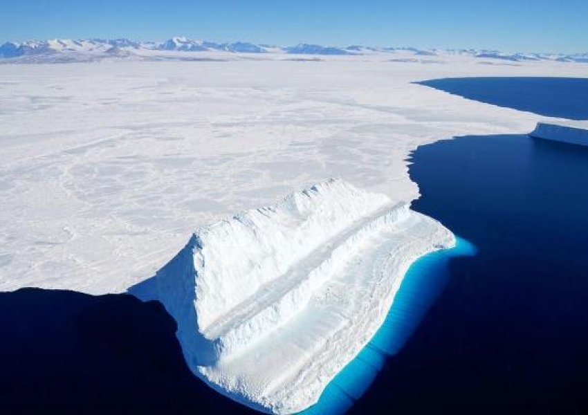 Dy akullnajat kryesore të Antarktikut po shkrihen, pritet rritje e frikshme e nivelit të detit