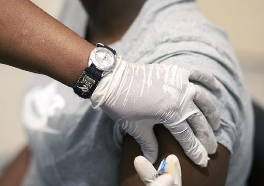 Pandemia kthen vaksinimin 25 vjet prapa