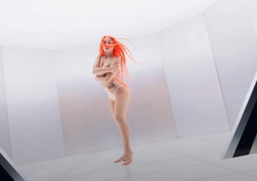 Ava Max publikon këngë të re 'Naked', vjen mjaft provokuese