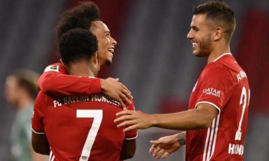 Bayern argëtohet me Schalken, bavarezët i 'shkërmoqin' 'minatorët' me goleadë