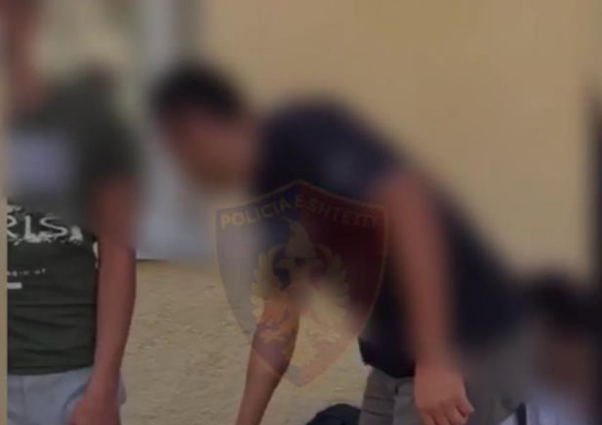 Emigrantë të paligjshëm nga Korça në drejtim të Tiranës, arrestohen dy transportues