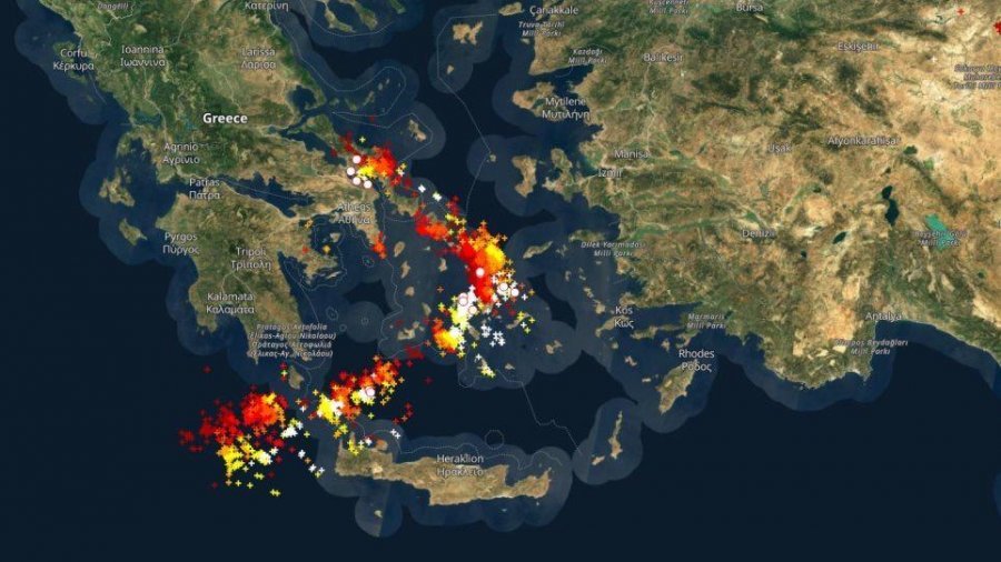 VIDEO/ Cikloni ‘Ianos’ godet ashpër Greqinë, një i vdekur, dy të zhdukur