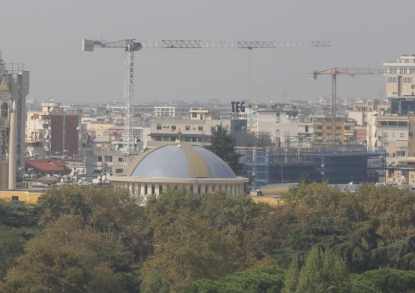 FOTOREPORTAZH/ Tirana e betonit, qendra mbytet me ndërtime shumëkatëshe