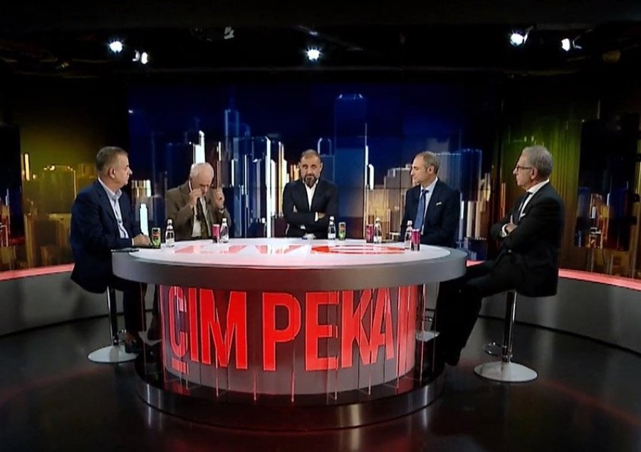 Plas debati në Çim Peka LIVE/ Milo rrëfehet: Kur më quanin pro-grek