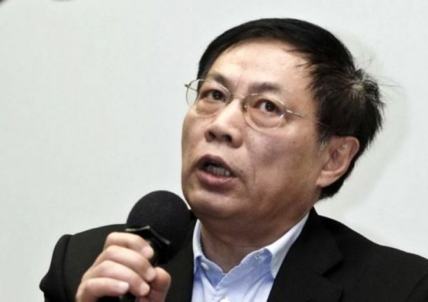 18 vjet burgim kritikut të presidentit kinez