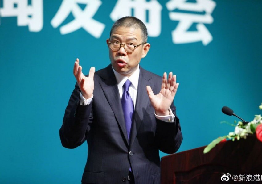Kinë/ Shet shishe uji dhe bëhet njeriu më i pasur, rrëzon nga froni Jack Ma i AliBabës