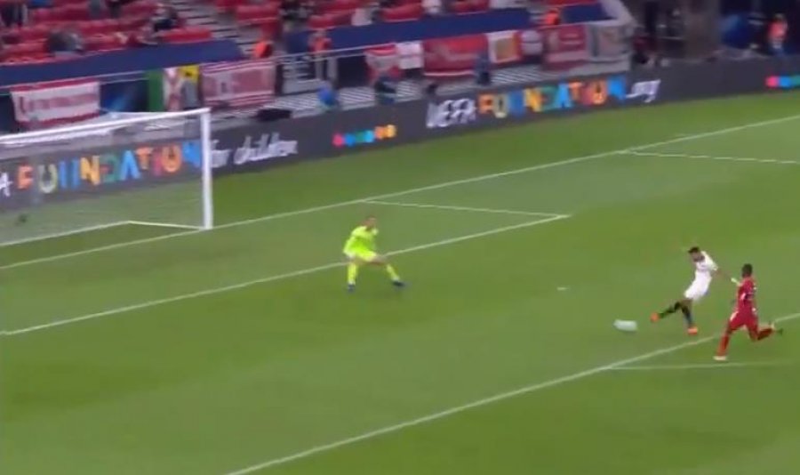 VIDEO/ I vetëm përballë kundërshtarit, shikoni çfarë bën Neuer 3 minuta nga fundi!