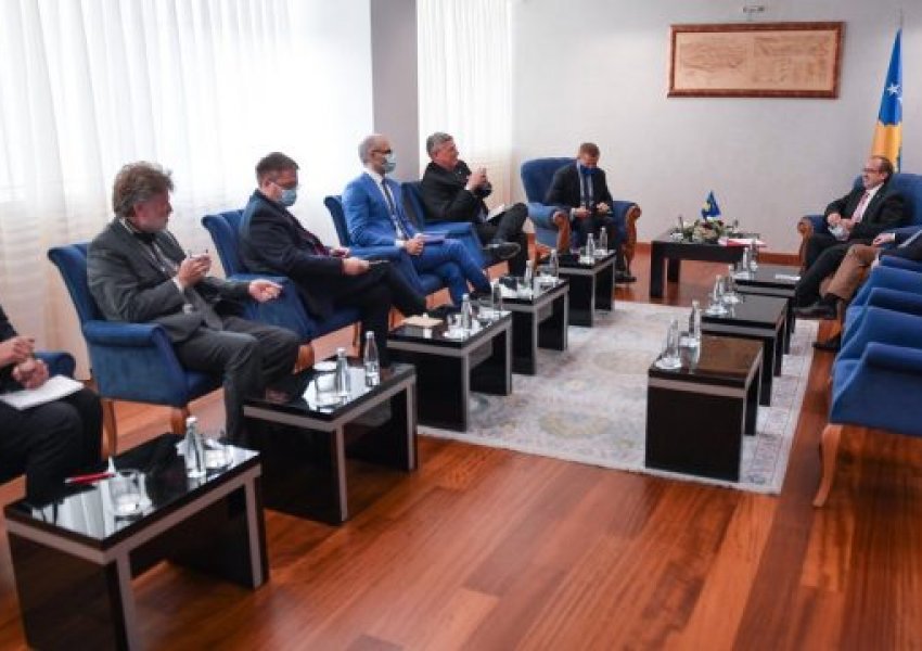 Zyrtarë të DFC-së në Kosovë për zbatimin e projekteve nga marrëveshja e 4 shtatorit