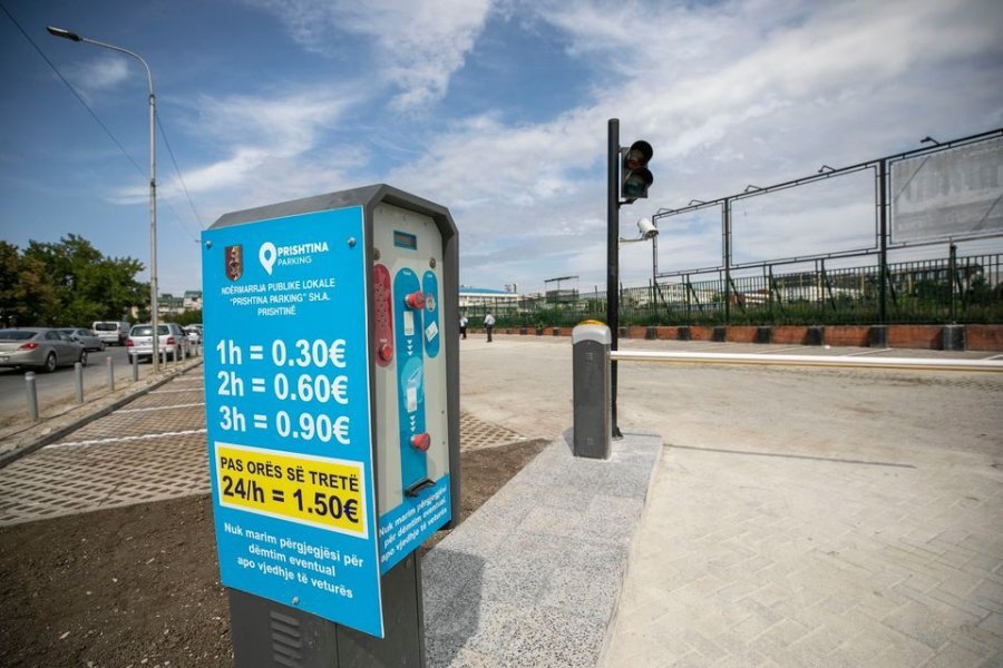 Parkingjet e Prishtinës, sa do të jetë pagesa në tri zonat