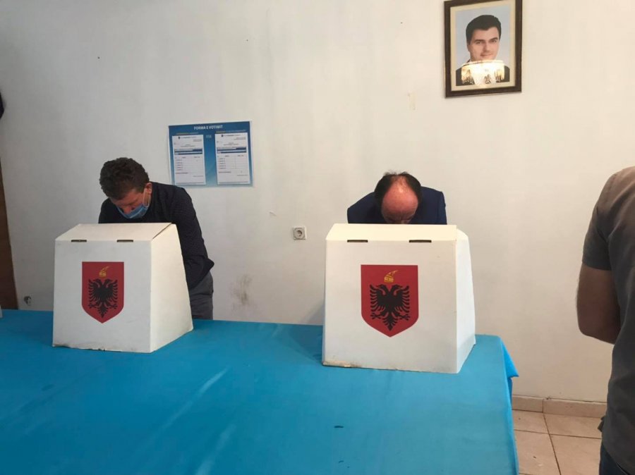 PD-ja, për herë të parë në pluralizëm, një parti i zgjedh kandidatët me votë