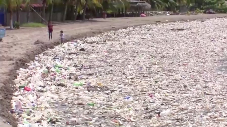 VIDEO/ Hondurasi goditet nga ‘Tsunami’ i mbeturinave