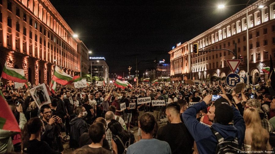 Protesta masive në Bullgari, korrupsioni në nivele të frikshme
