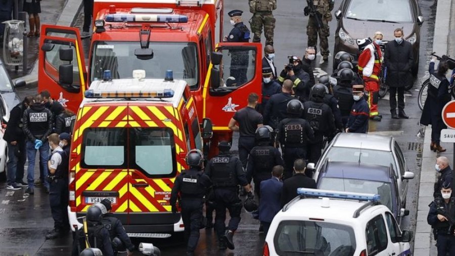 Arrestohen shtatë persona për sulmin terrorist me thikë në Paris