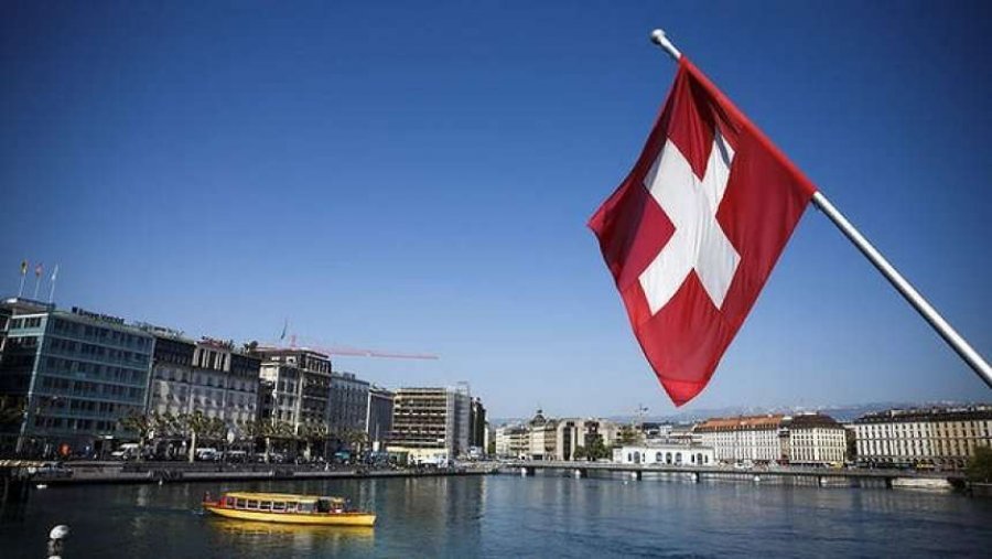 Referendumi/ Zviceranët i thonë jo mbylljes së kufirit, dështon partia më e madhe SVP