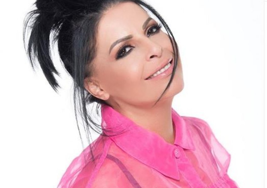 Aurela Gaçe hedh një thumb për të gjithë këngëtarët shqiptarë që numërojnë miliona klikime
