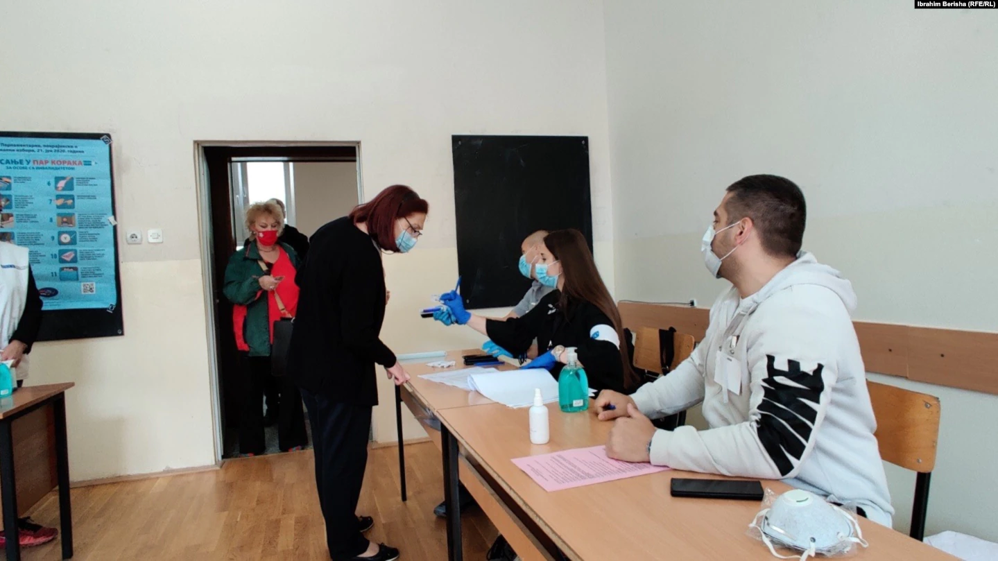 Falsifikim votash në Kosovë për zgjedhjet në Serbi