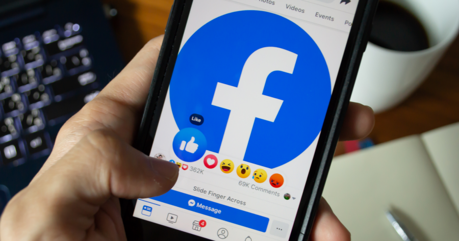 Facebook ndryshon rregullat në lidhje me komentet