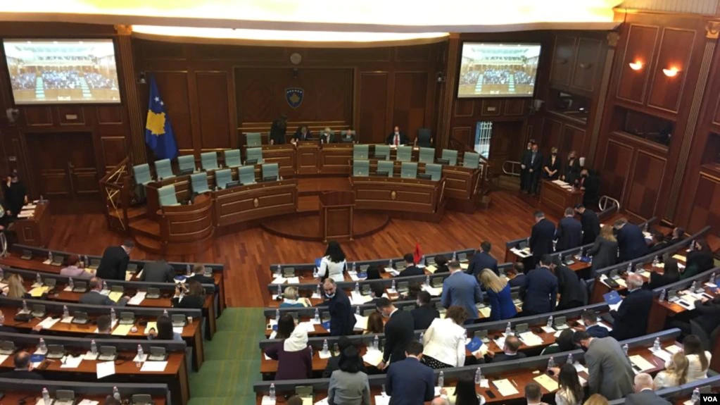 Kosova në prag të krizës së re politike, rrezikon zgjedhje të jashtëzakonshme