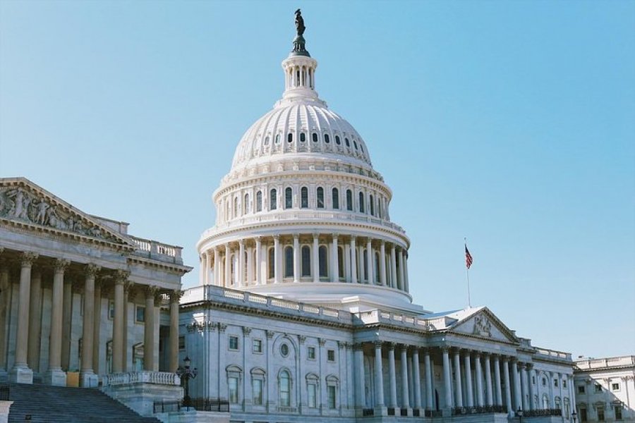 Uashington ‘blindon’ Capitol Hill, masat u morën pas incidentit me 2 të vdekur