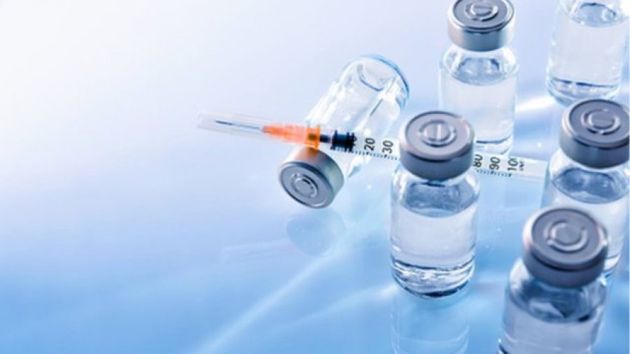 Përzierja e vaksinave kundër COVID-19 mund të shkaktojë efekte të lehta anësore