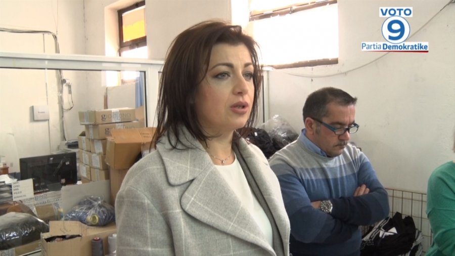 Lindita Metaliaj në fasoneri në Lezhë: Rritje pagash, ulje taksash dhe rimbursim 100% për arsimin e lartë