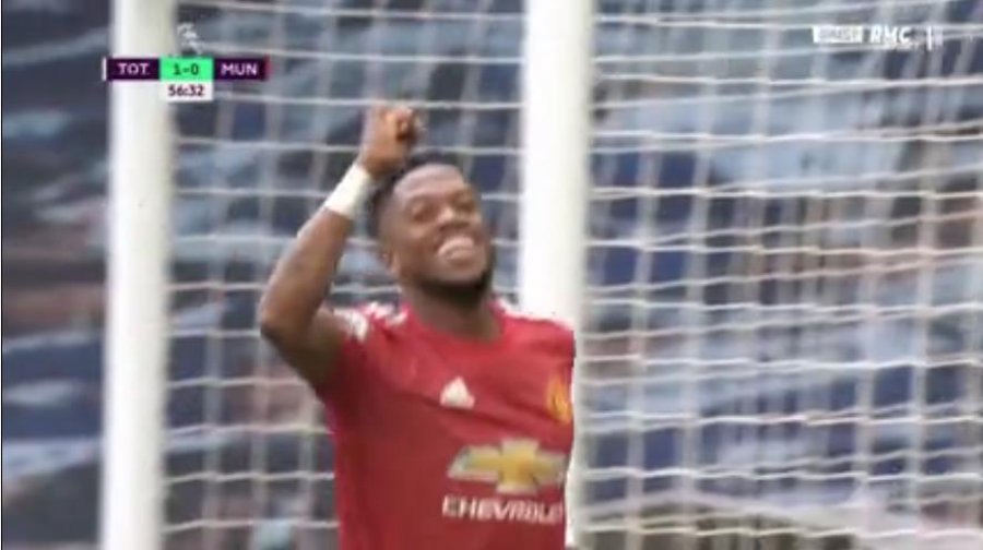 Man United barazon rezultatin, Fred ndëshkon Tottenham